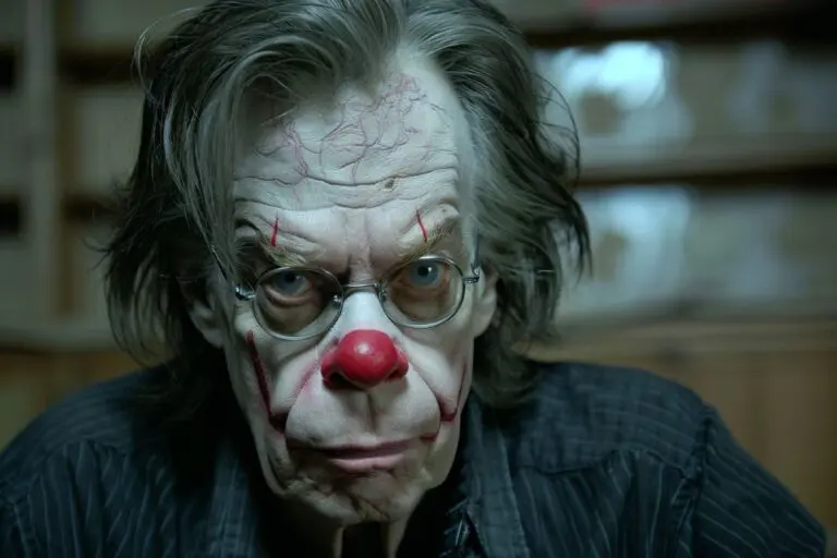 Découvrez le guide complet des films adaptés des romans de Stephen King : critiques et classements
